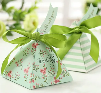 50gab Trīsstūrveida romantiska skaistu ziedu zaļā konfekšu kaste kāzu dod priekšroku dāvanu papīra, cukura, šokolādes kaste ar lenti priekšgala kartes